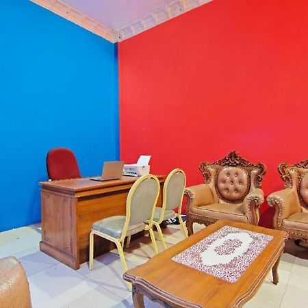 Oyo 91510 Homestay Utama Syariah Pekanbaru Ngoại thất bức ảnh