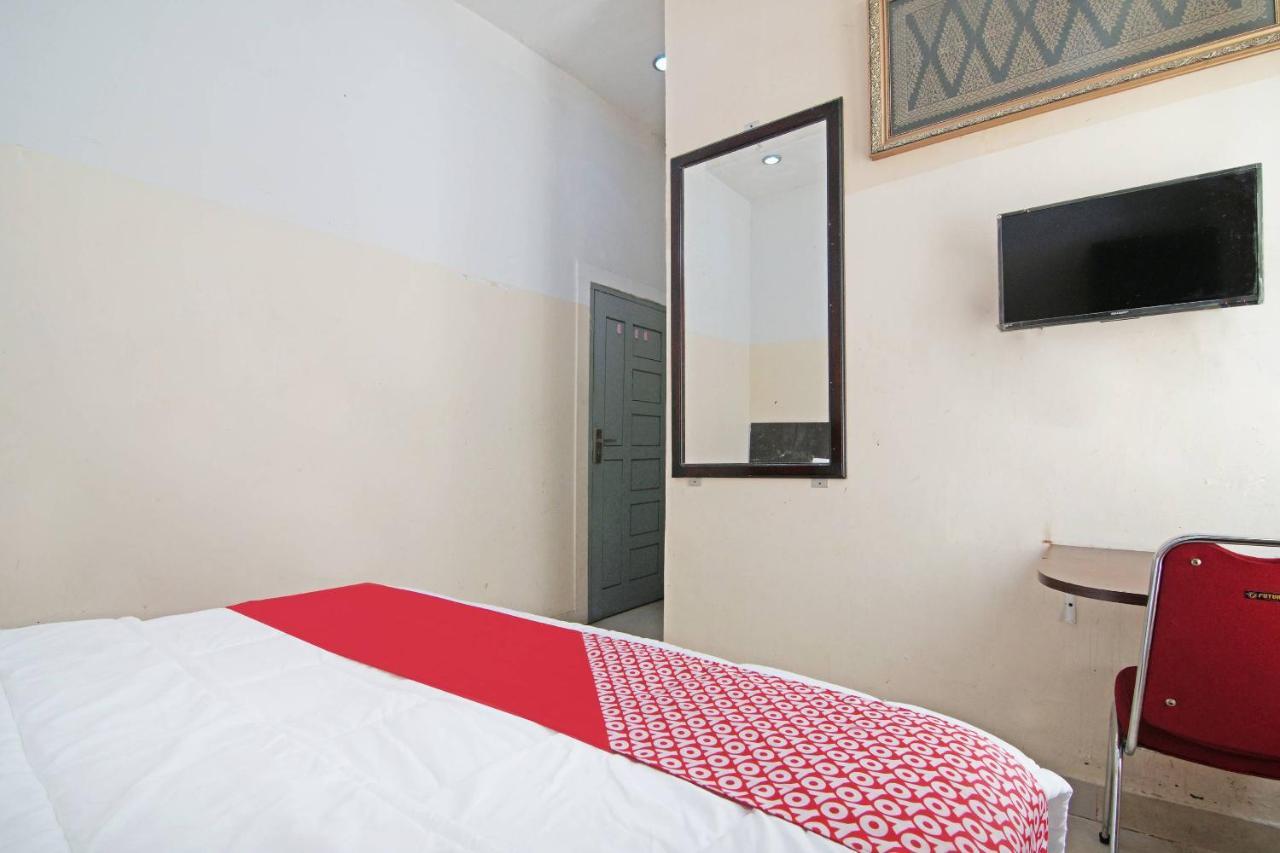 Oyo 91510 Homestay Utama Syariah Pekanbaru Ngoại thất bức ảnh