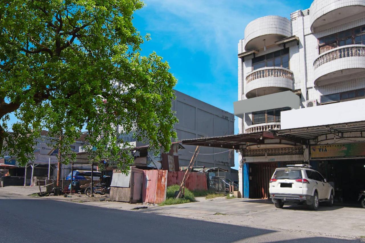 Oyo 91510 Homestay Utama Syariah Pekanbaru Ngoại thất bức ảnh