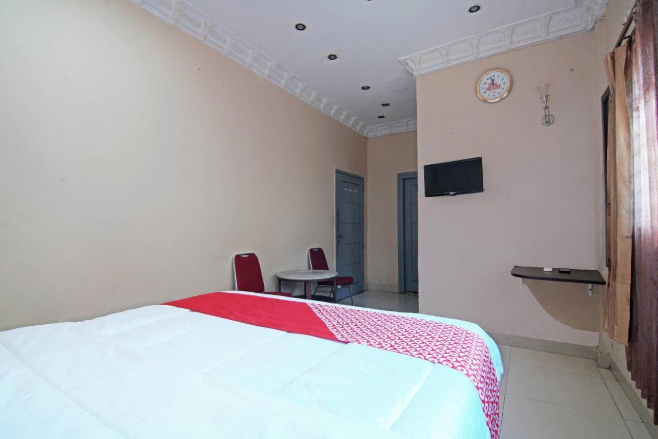 Oyo 91510 Homestay Utama Syariah Pekanbaru Ngoại thất bức ảnh