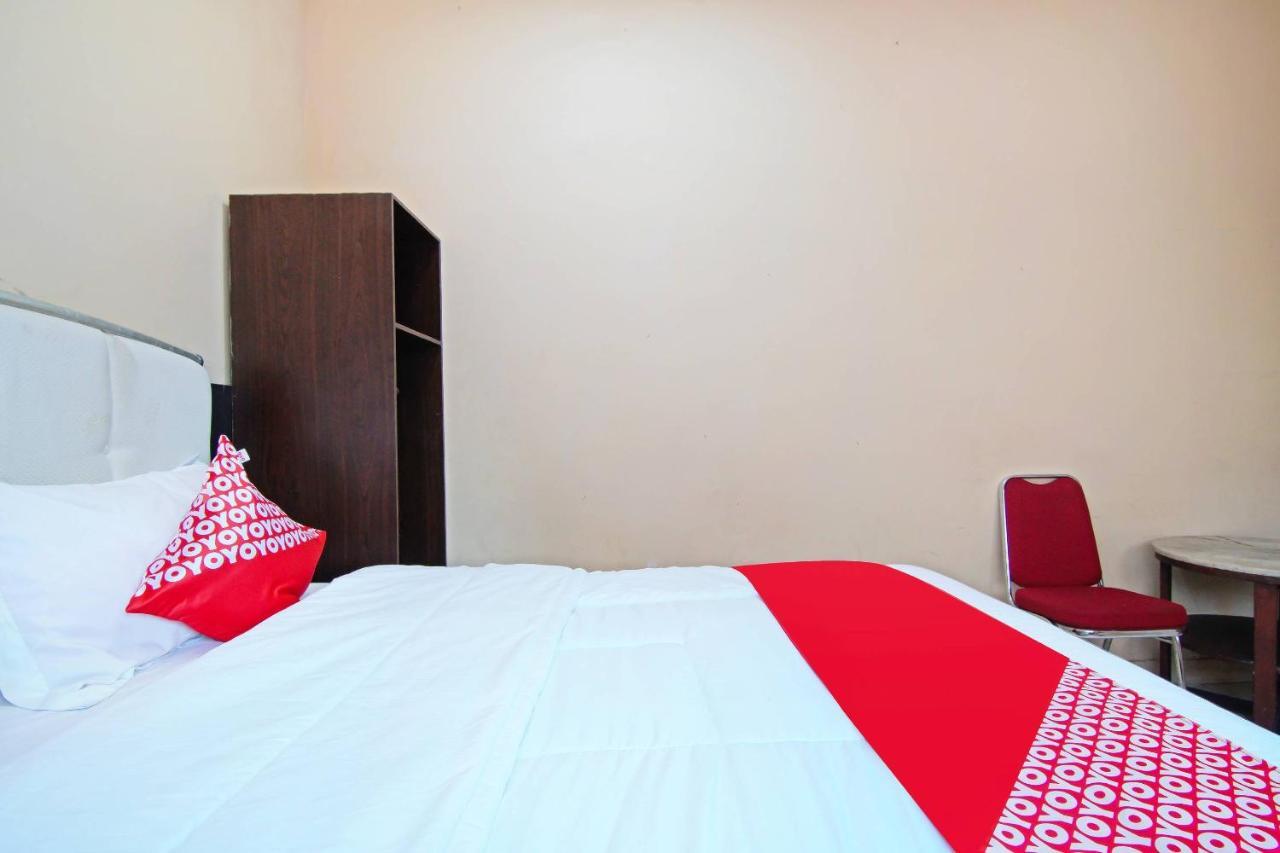 Oyo 91510 Homestay Utama Syariah Pekanbaru Ngoại thất bức ảnh